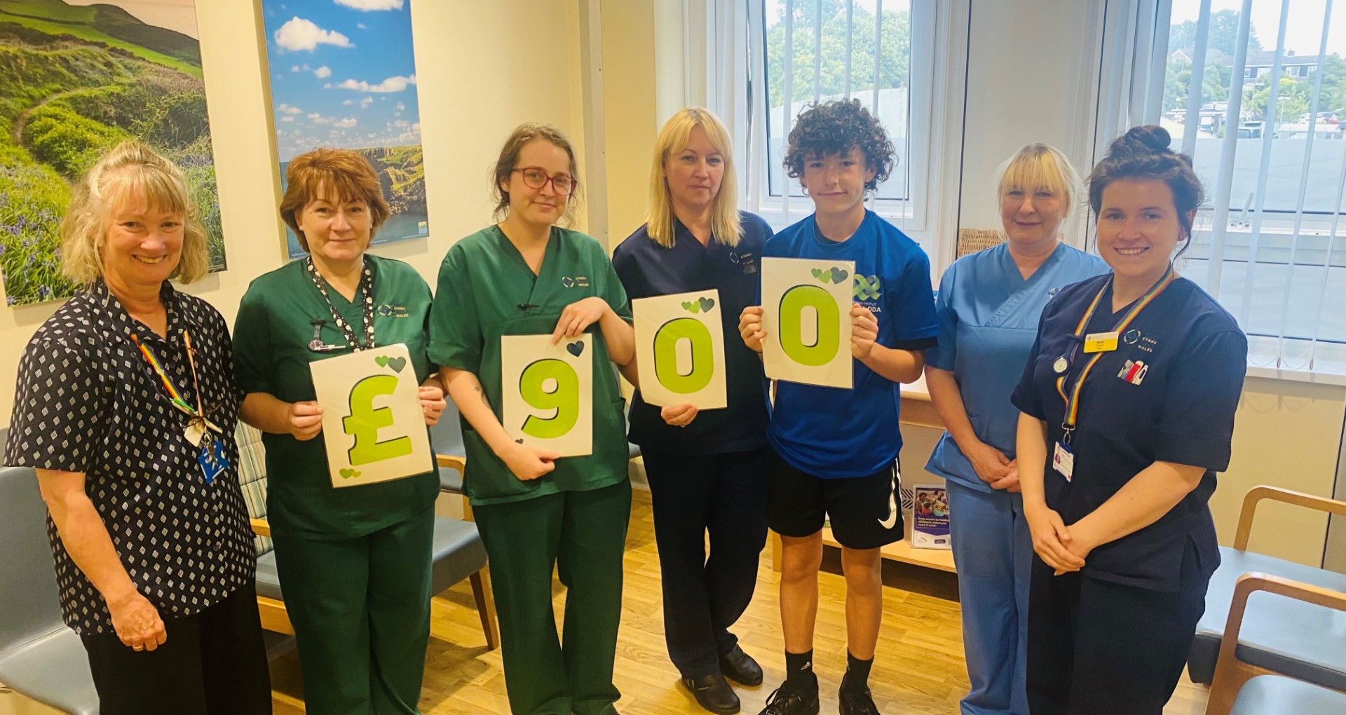 thumbnail_rowan-nickerson-cheque-presentation.jpg