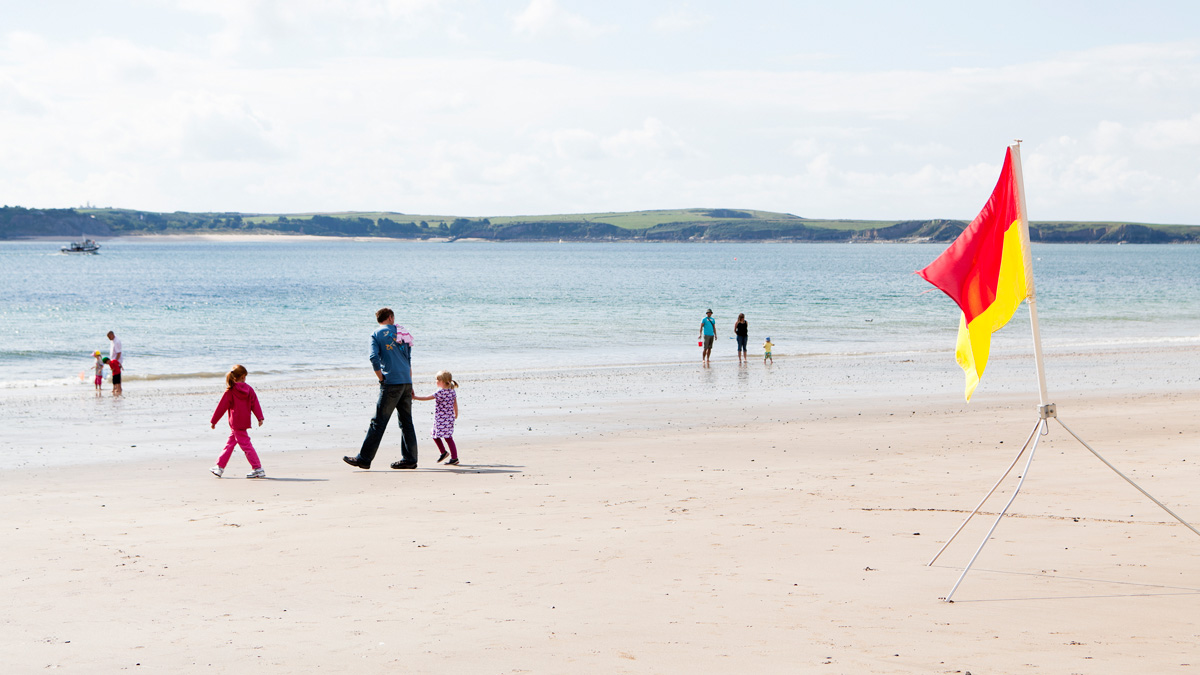 beachlifeguardflag.jpg